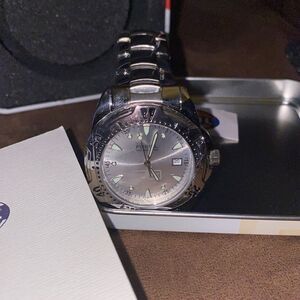 Authentic NWT Fossil watch with box! Price as is due to extreme discount!!